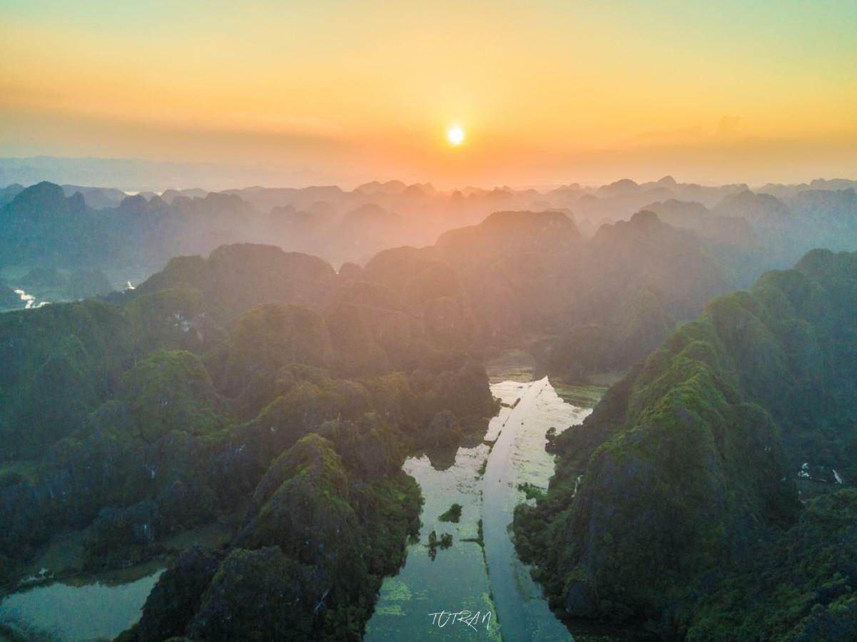 Linh Linh Homestay 宁平 外观 照片